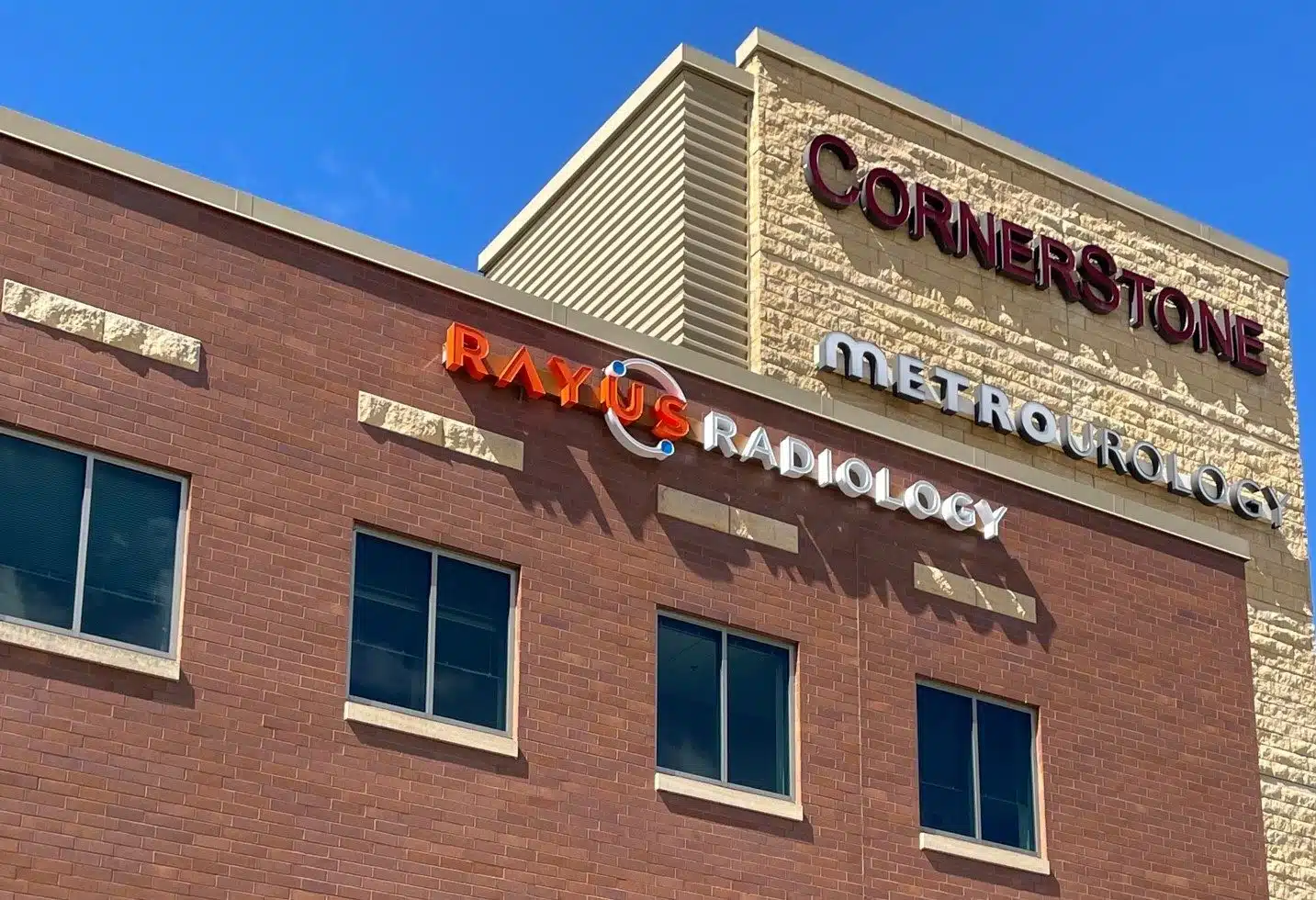 RAYUS Radiology diagnostic imaging center in 6025 Lake Rd., Suite 130, Woodbury, MN 55125